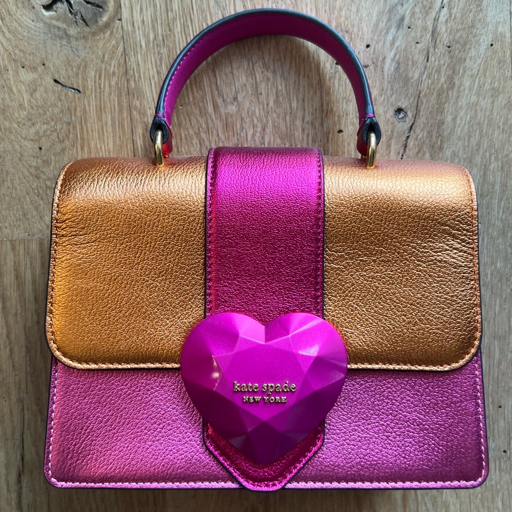 Limited-edition Kate Spade Holiday Collection heart purse.